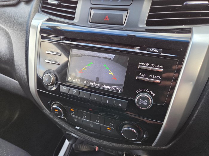 2015 Nissan Navara ST