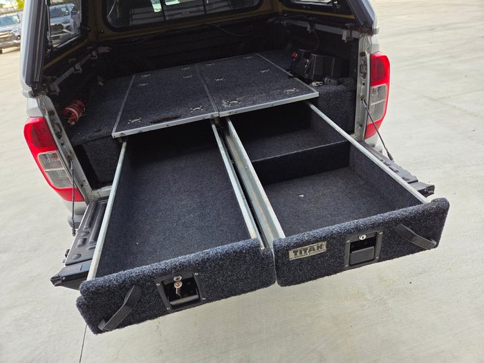 2015 Nissan Navara ST