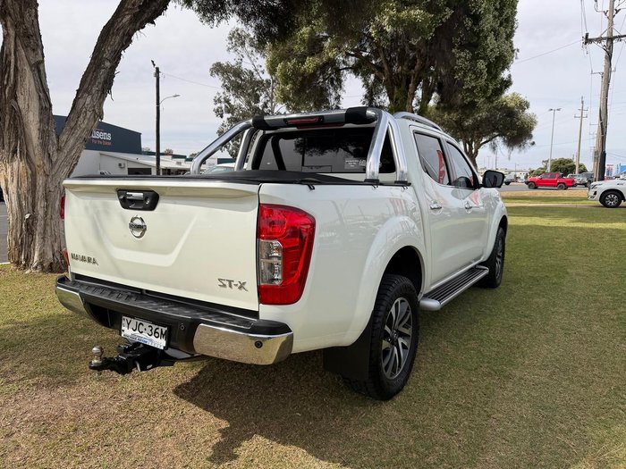 2020 Nissan Navara ST-X