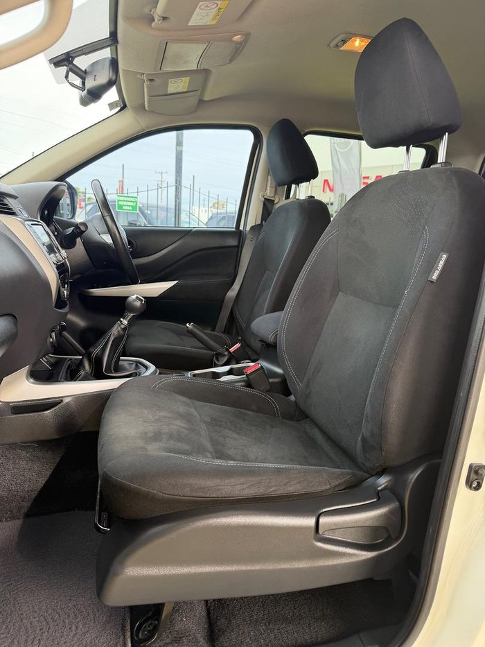 2020 Nissan Navara ST-X