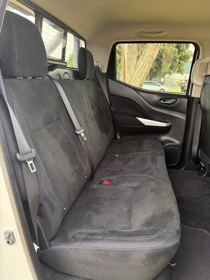 2020 Nissan Navara ST-X