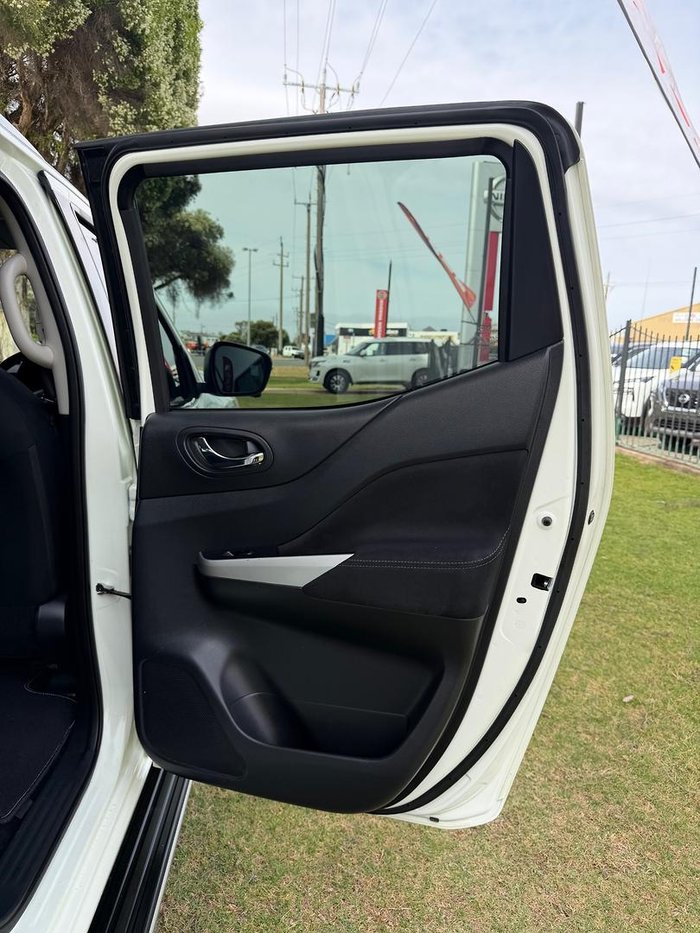 2020 Nissan Navara ST-X