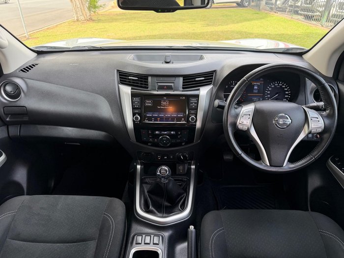 2020 Nissan Navara ST-X