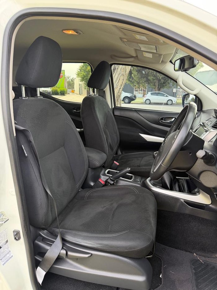 2020 Nissan Navara ST-X