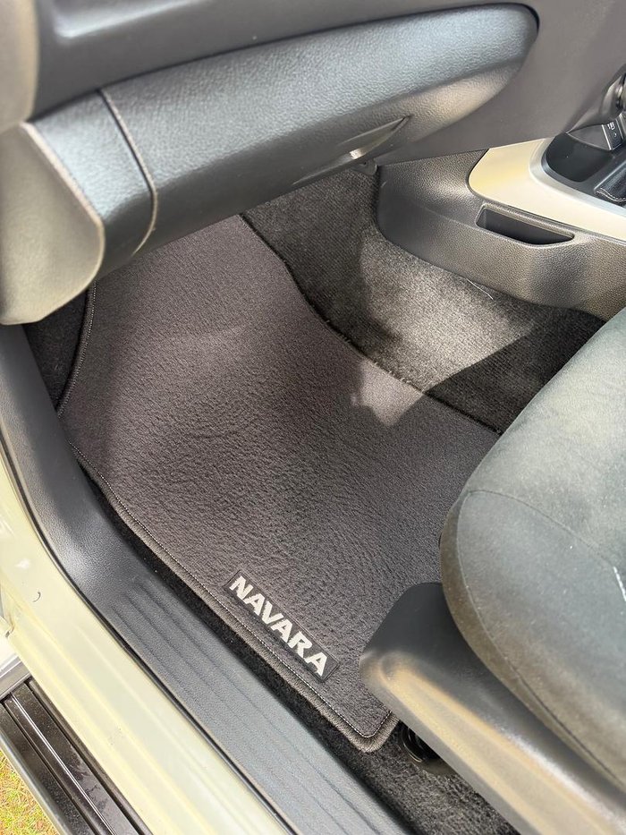 2020 Nissan Navara ST-X