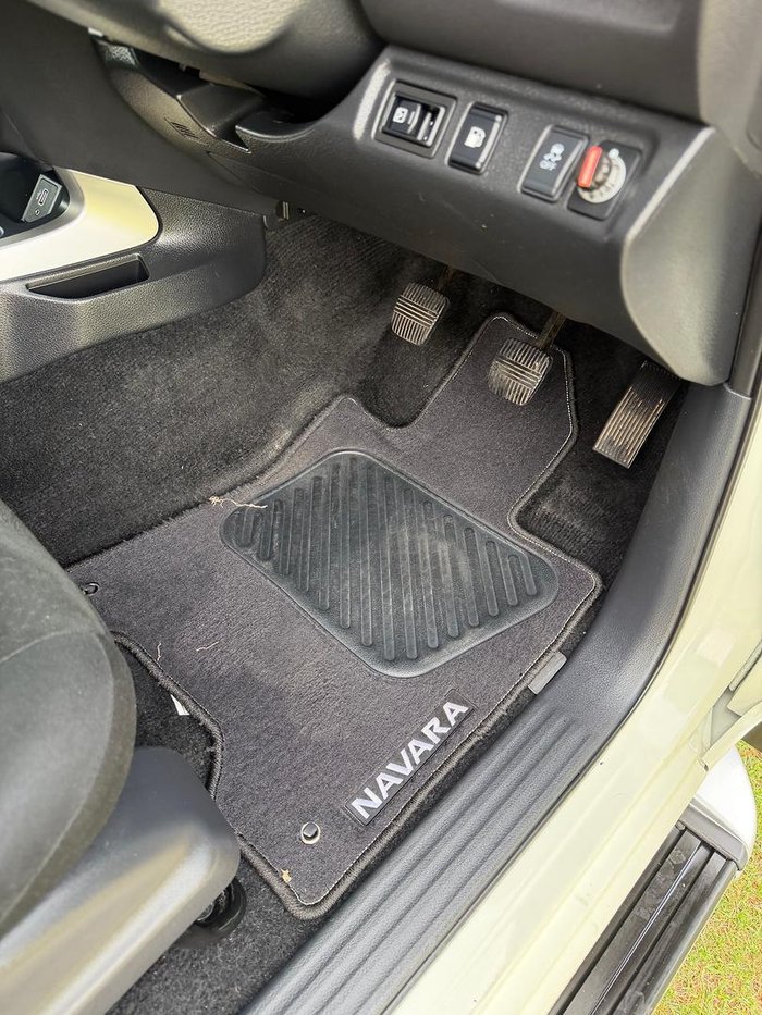 2020 Nissan Navara ST-X