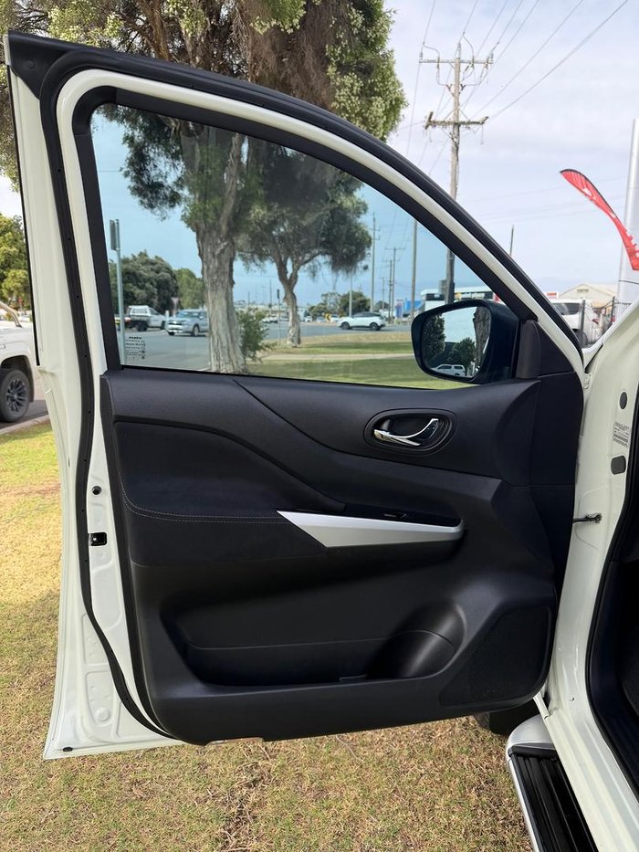 2020 Nissan Navara ST-X