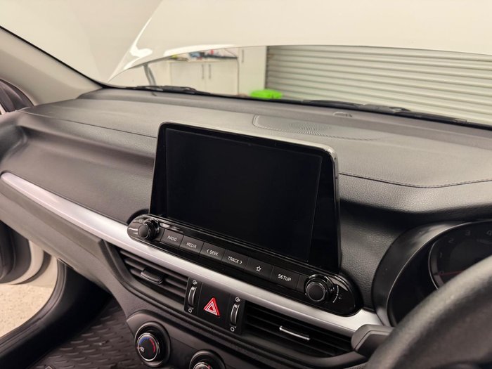 2023 Kia Cerato S BD MY24 Clear White