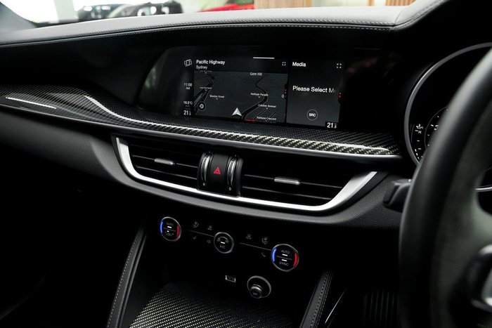 2022 Alfa Romeo Stelvio Quadrifoglio