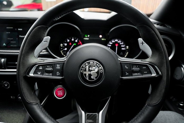 2022 Alfa Romeo Stelvio Quadrifoglio
