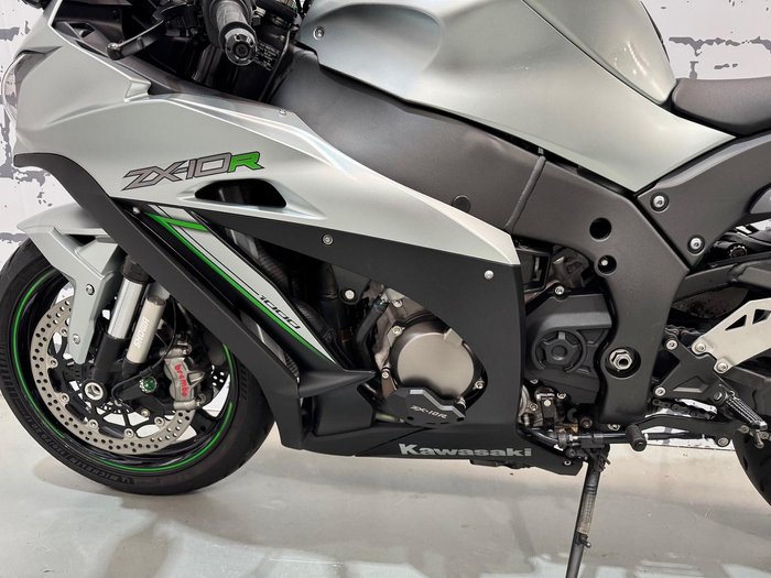 2018 Kawasaki Ninja ZX-10R ABS Ninja Grey