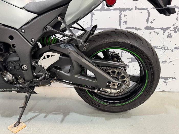 2018 Kawasaki Ninja ZX-10R ABS Ninja Grey