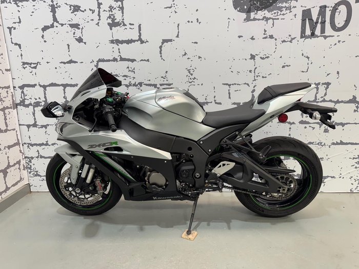 2018 Kawasaki Ninja ZX-10R ABS Ninja Grey