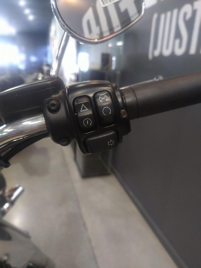 2018 Harley-Davidson Deluxe 107 (FLDE) Softail Black