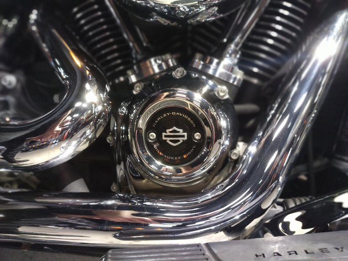 2018 Harley-Davidson Deluxe 107 (FLDE) Softail Black