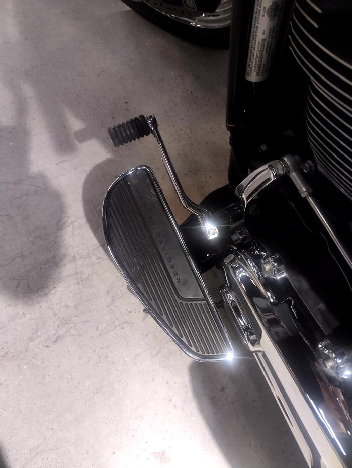 2018 Harley-Davidson Deluxe 107 (FLDE) Softail Black