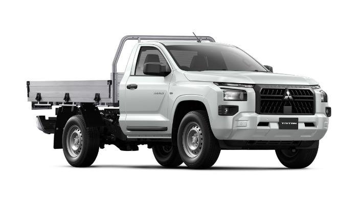 2025 Mitsubishi Triton GLX