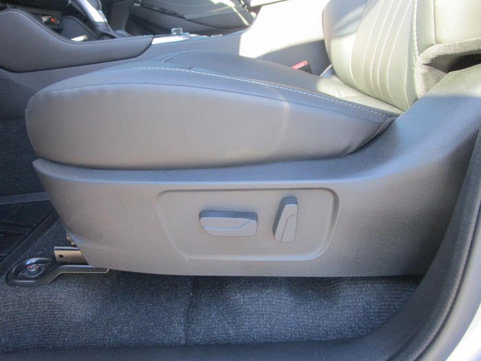 2025 Isuzu MU-X LS-T