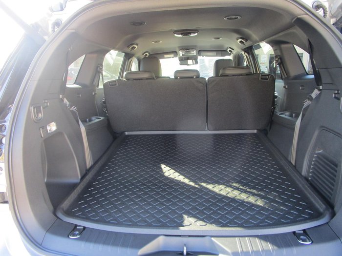 2025 Isuzu MU-X LS-T