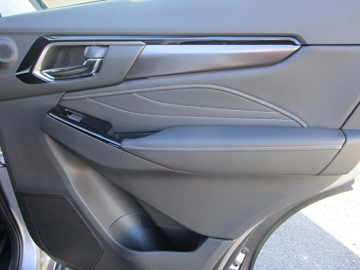 2025 Isuzu MU-X LS-T