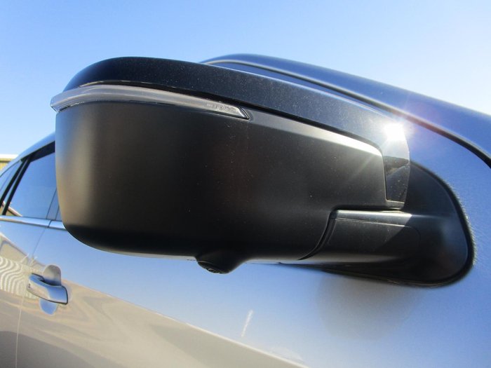 2025 Isuzu MU-X LS-T