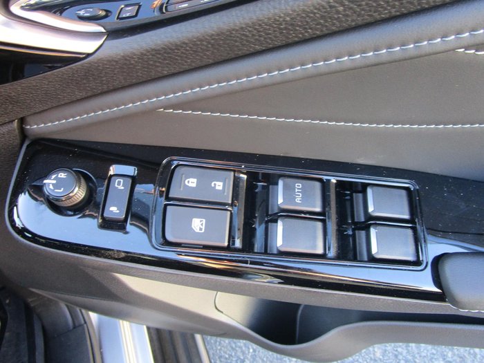 2025 Isuzu MU-X LS-T