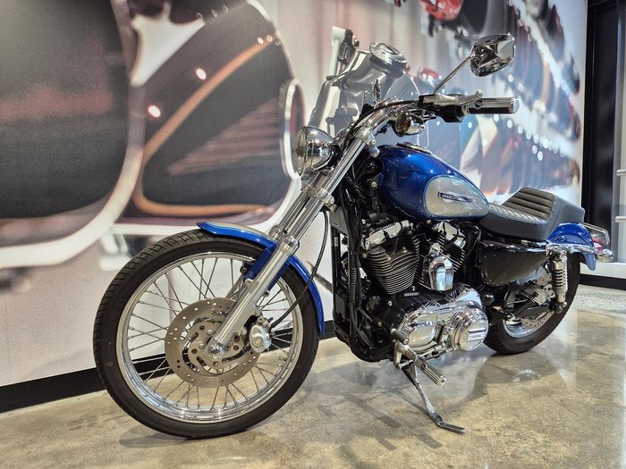 2009 Harley-Davidson 1200 Custom (XL1200C) Sportster Blue