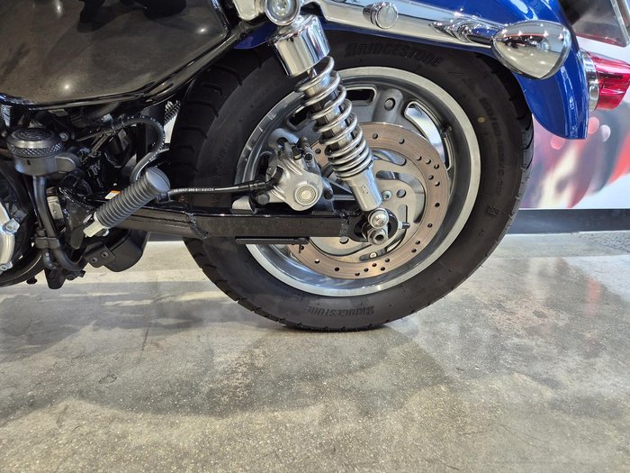 2009 Harley-Davidson 1200 Custom (XL1200C) Sportster Blue