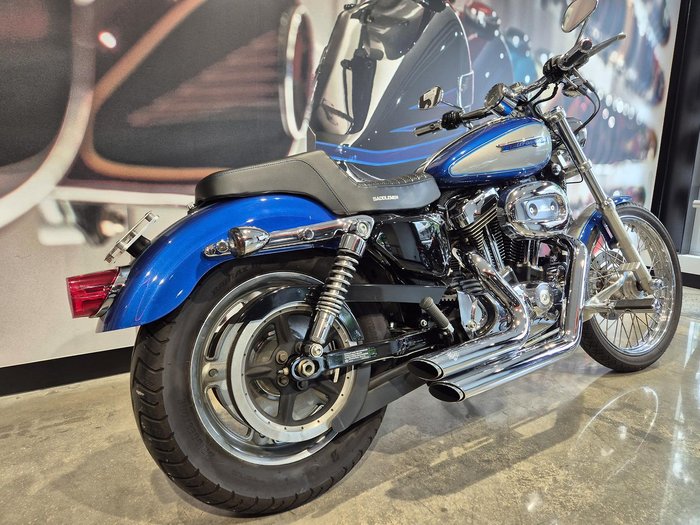 2009 Harley-Davidson 1200 Custom (XL1200C) Sportster Blue