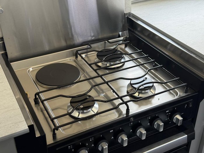 2025 JB Caravans Scorpion Sting Air 23'6 Rd Club