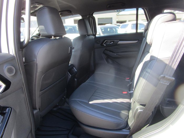 2025 Isuzu MU-X LS-T