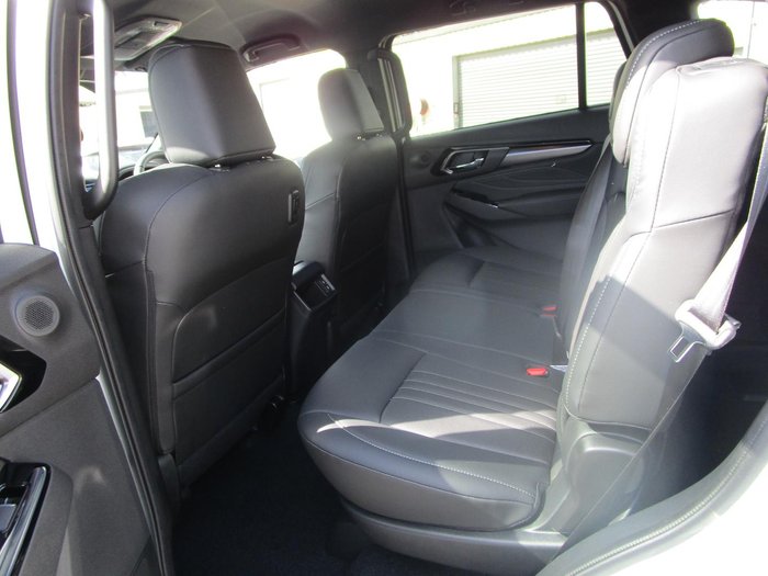 2025 Isuzu MU-X LS-T