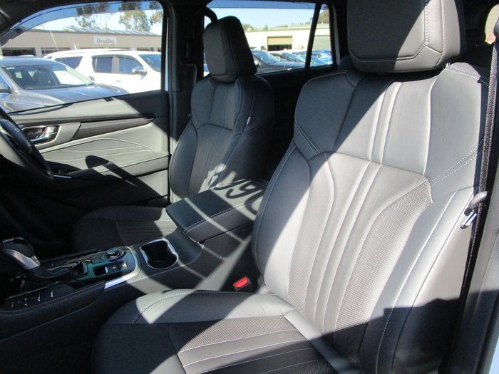 2025 Isuzu MU-X LS-T