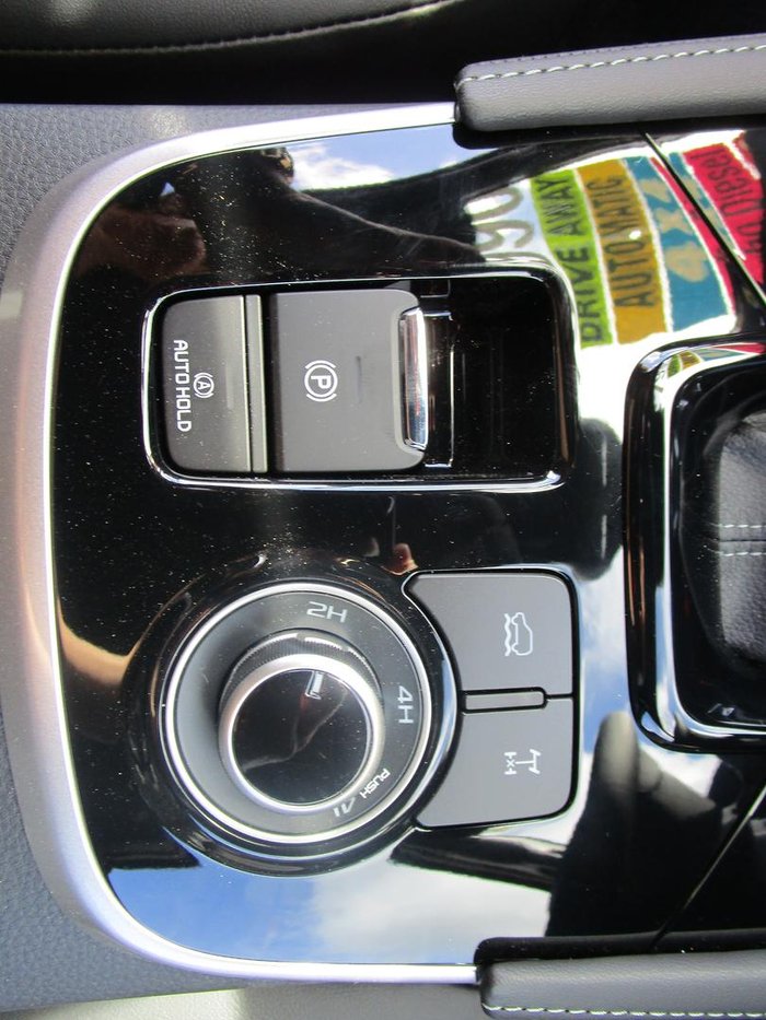 2025 Isuzu MU-X LS-T