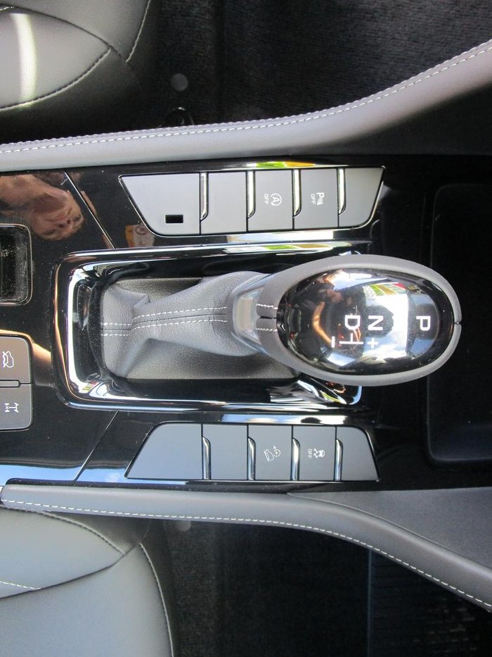 2025 Isuzu MU-X LS-T