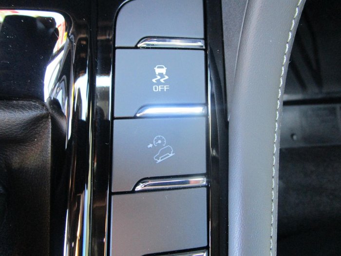 2025 Isuzu MU-X LS-T