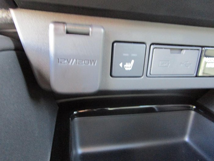 2025 Isuzu MU-X LS-T