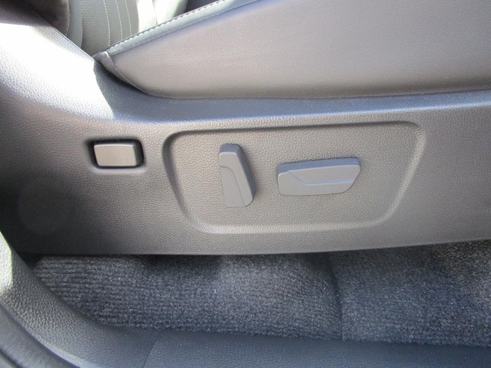 2025 Isuzu MU-X LS-T