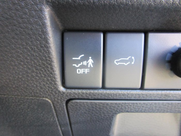2025 Isuzu MU-X LS-T