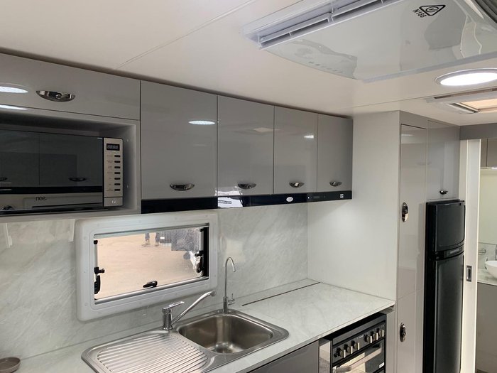 2021 Viscount V3 Caravan