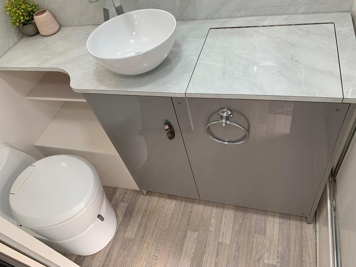 2021 Viscount V3 Caravan