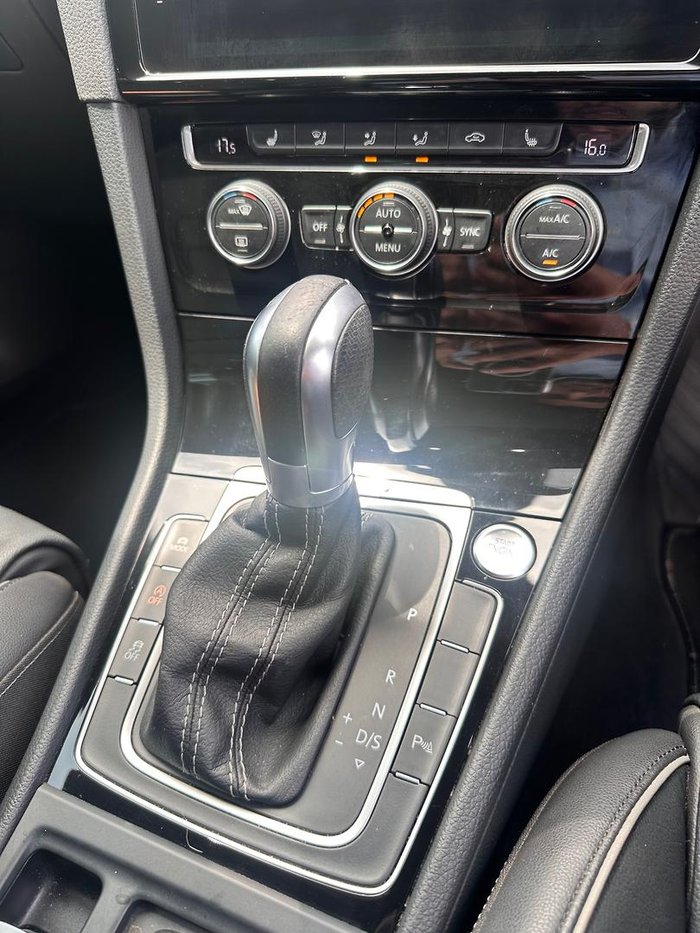 2017 Volkswagen Golf R