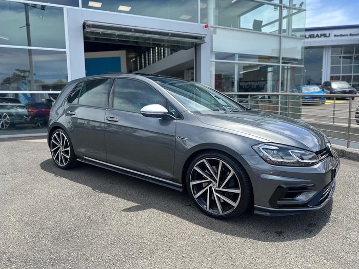 2017 Volkswagen Golf R