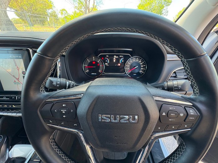 2024 Isuzu MU-X LS-T