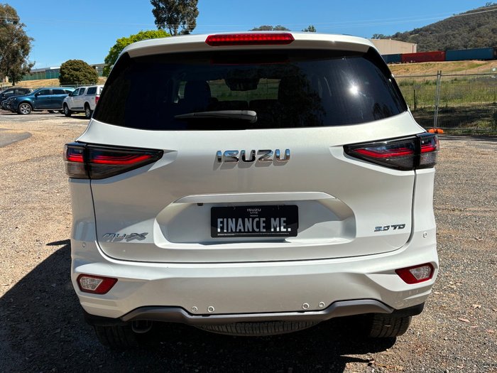 2024 Isuzu MU-X LS-T