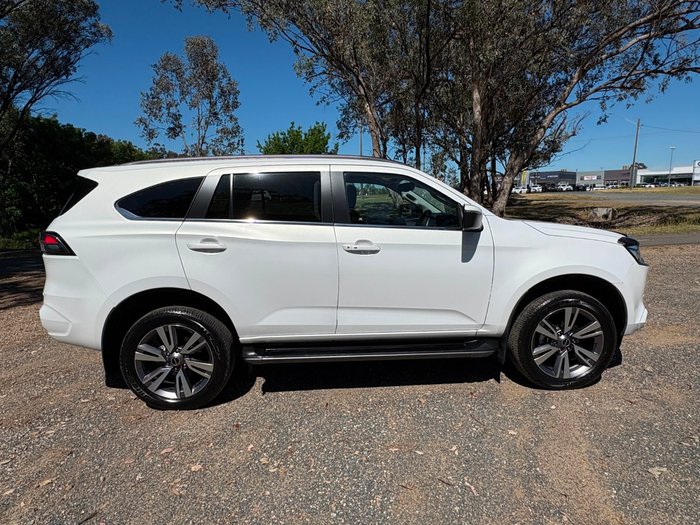 2023 Isuzu MU-X LS-T