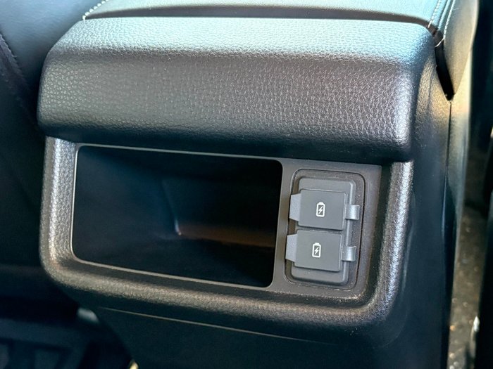 2023 Isuzu MU-X LS-T