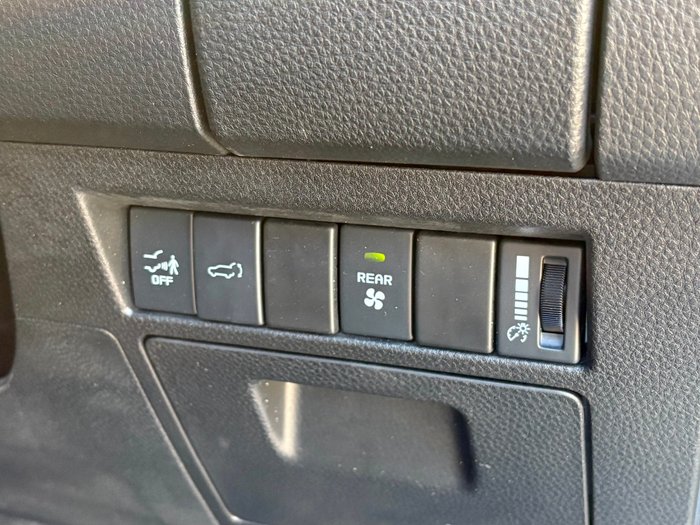 2023 Isuzu MU-X LS-T