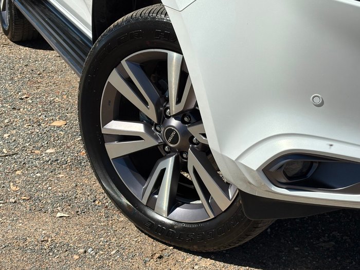 2023 Isuzu MU-X LS-T