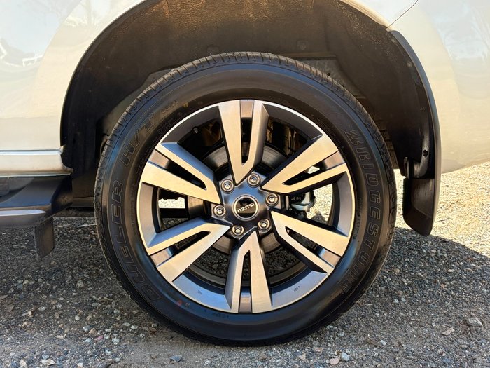 2023 Isuzu MU-X LS-T